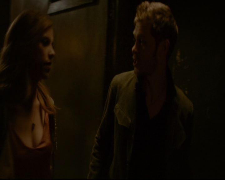 vampirediariesworld-dot-nl_TheOriginals5x02WrongTurnOnBourbon04356.jpg