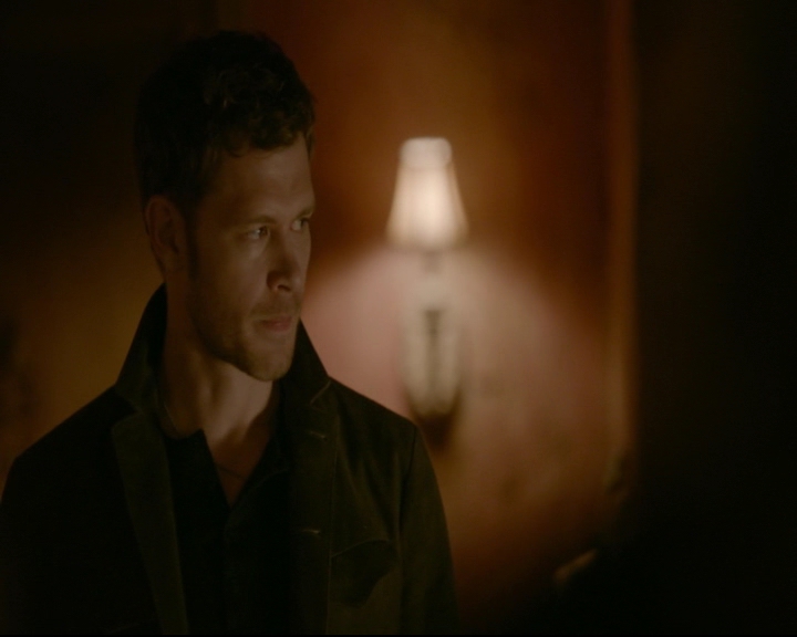 vampirediariesworld-dot-nl_TheOriginals5x02WrongTurnOnBourbon04393.jpg