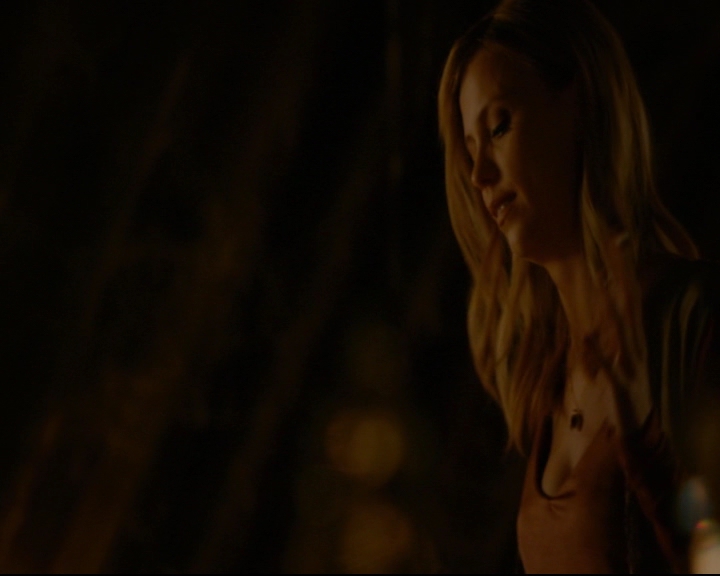 vampirediariesworld-dot-nl_TheOriginals5x02WrongTurnOnBourbon04535.jpg