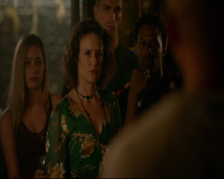 vampirediariesworld-dot-nl_TheOriginals5x02WrongTurnOnBourbon04580.jpg