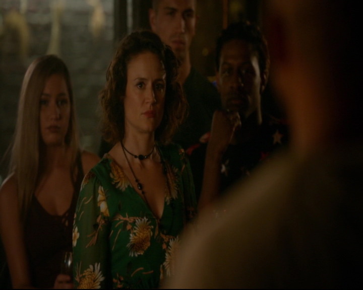 vampirediariesworld-dot-nl_TheOriginals5x02WrongTurnOnBourbon04581.jpg