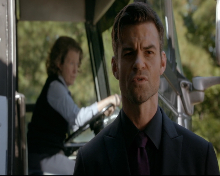 vampirediariesworld-dot-nl_TheOriginals5x03NeMeQuittePas05053.jpg