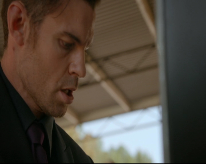 vampirediariesworld-dot-nl_TheOriginals5x03NeMeQuittePas05098.jpg