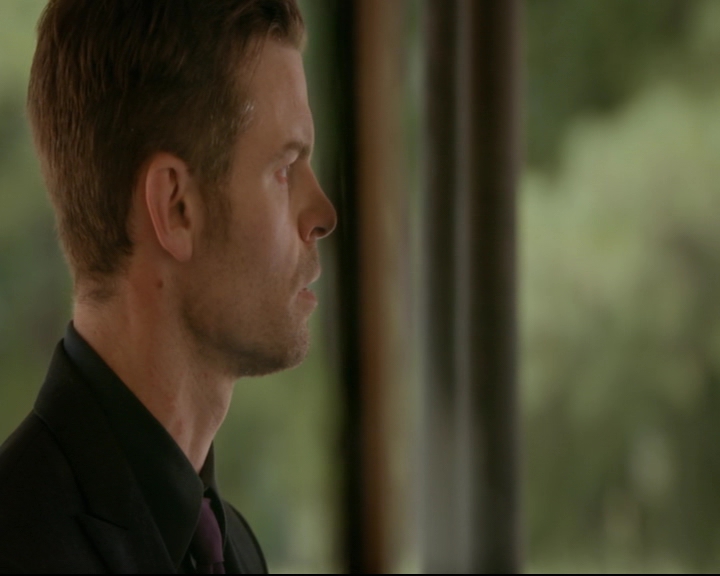 vampirediariesworld-dot-nl_TheOriginals5x03NeMeQuittePas05123.jpg