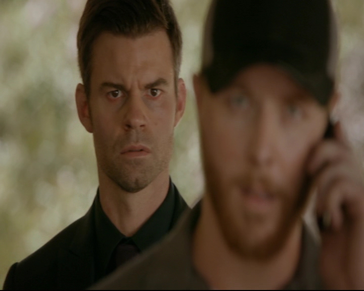 vampirediariesworld-dot-nl_TheOriginals5x03NeMeQuittePas05137.jpg