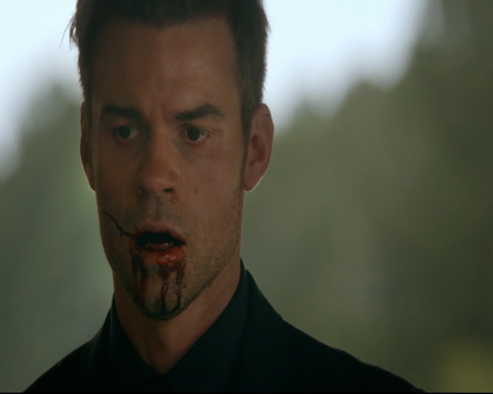 vampirediariesworld-dot-nl_TheOriginals5x03NeMeQuittePas05148.jpg