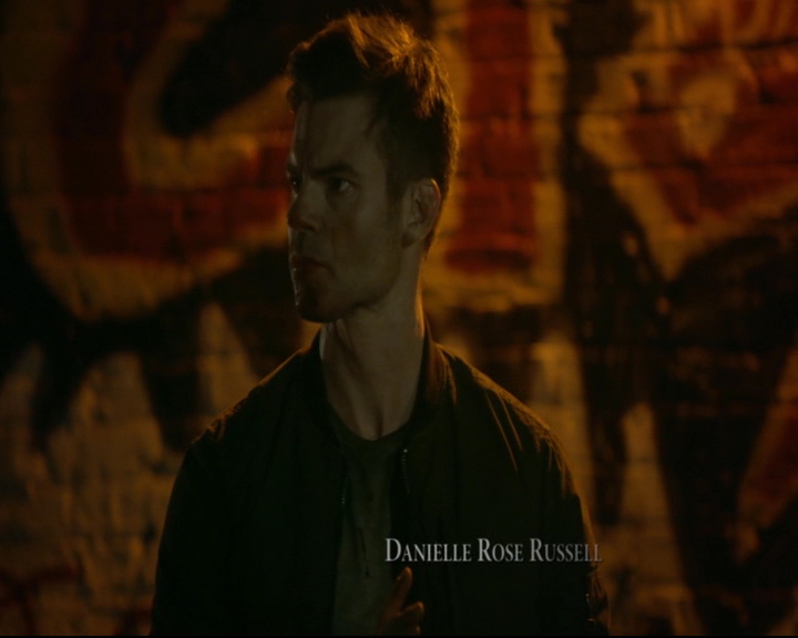 vampirediariesworld-dot-nl_TheOriginals5x03NeMeQuittePas05254.jpg