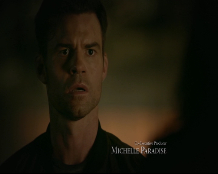 vampirediariesworld-dot-nl_TheOriginals5x03NeMeQuittePas05299.jpg