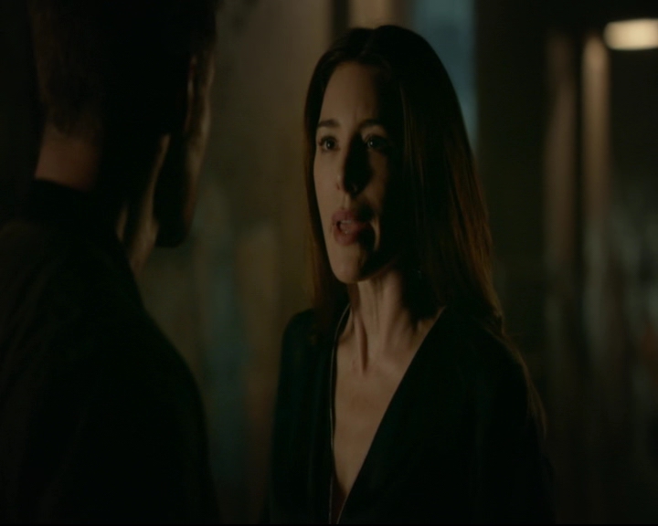 vampirediariesworld-dot-nl_TheOriginals5x03NeMeQuittePas05309.jpg