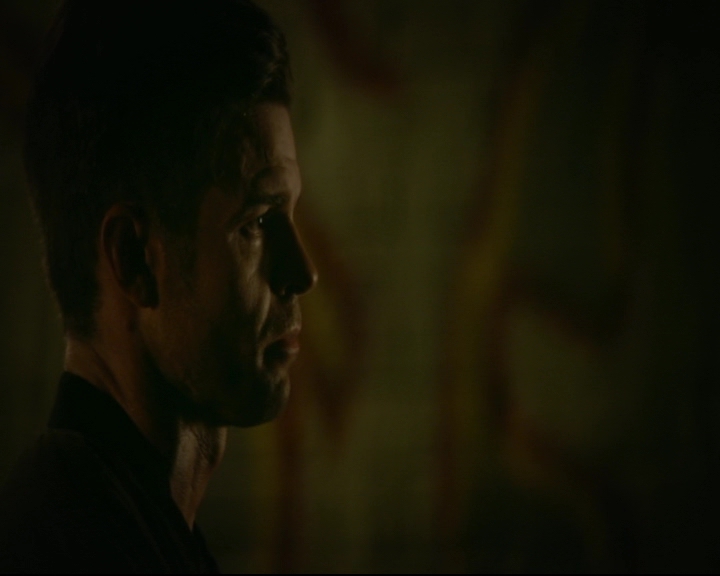 vampirediariesworld-dot-nl_TheOriginals5x03NeMeQuittePas05321.jpg