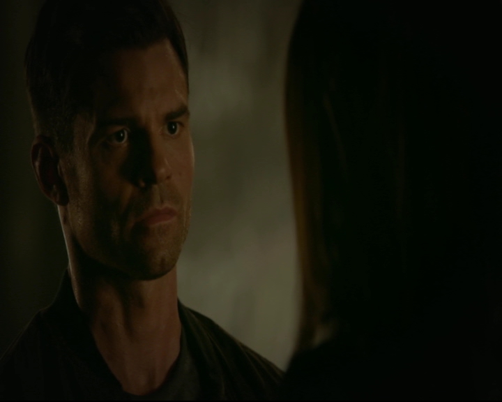 vampirediariesworld-dot-nl_TheOriginals5x03NeMeQuittePas05325.jpg