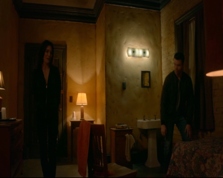 vampirediariesworld-dot-nl_TheOriginals5x03NeMeQuittePas05533.jpg