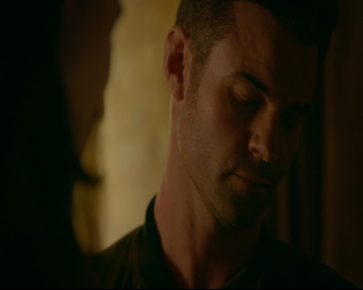 vampirediariesworld-dot-nl_TheOriginals5x03NeMeQuittePas05578.jpg