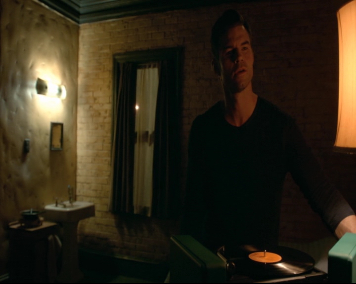 vampirediariesworld-dot-nl_TheOriginals5x03NeMeQuittePas05643.jpg