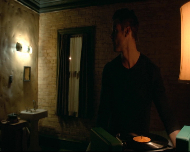 vampirediariesworld-dot-nl_TheOriginals5x03NeMeQuittePas05644.jpg