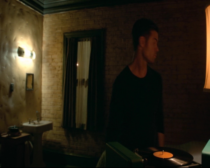 vampirediariesworld-dot-nl_TheOriginals5x03NeMeQuittePas05645.jpg