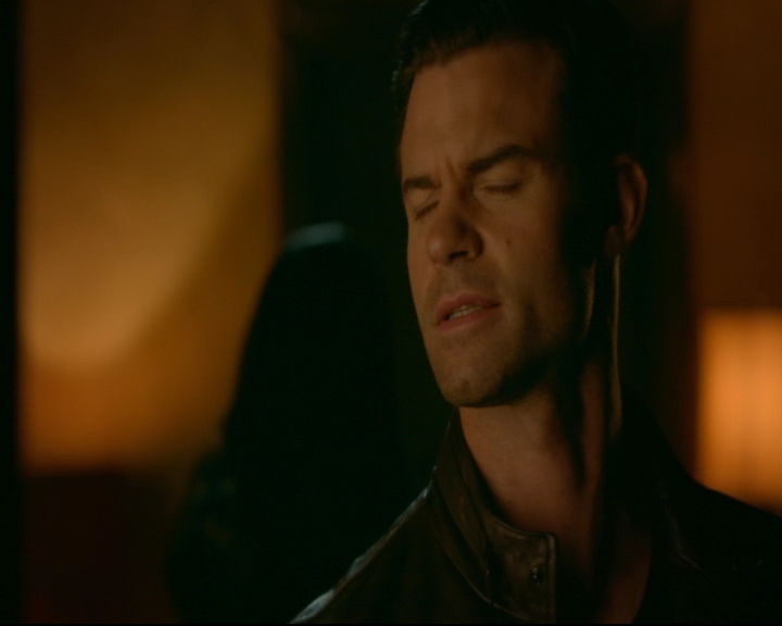 vampirediariesworld-dot-nl_TheOriginals5x03NeMeQuittePas05661.jpg