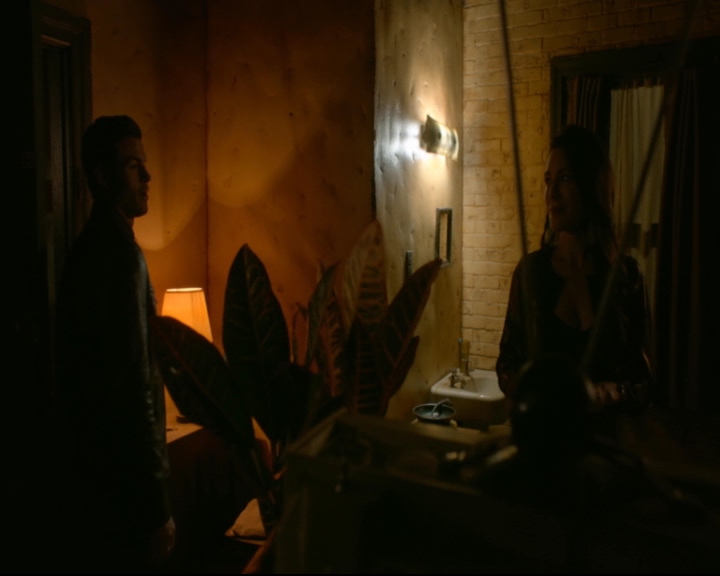 vampirediariesworld-dot-nl_TheOriginals5x03NeMeQuittePas05663.jpg