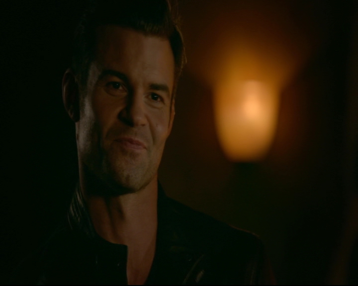 vampirediariesworld-dot-nl_TheOriginals5x03NeMeQuittePas05681.jpg