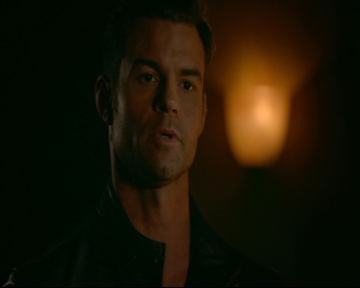 vampirediariesworld-dot-nl_TheOriginals5x03NeMeQuittePas05687.jpg