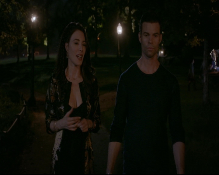 vampirediariesworld-dot-nl_TheOriginals5x03NeMeQuittePas05839.jpg