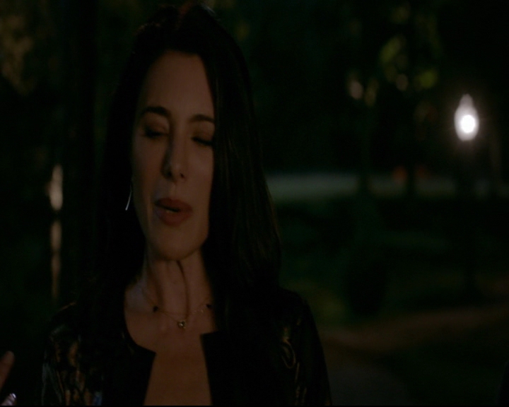 vampirediariesworld-dot-nl_TheOriginals5x03NeMeQuittePas05847.jpg