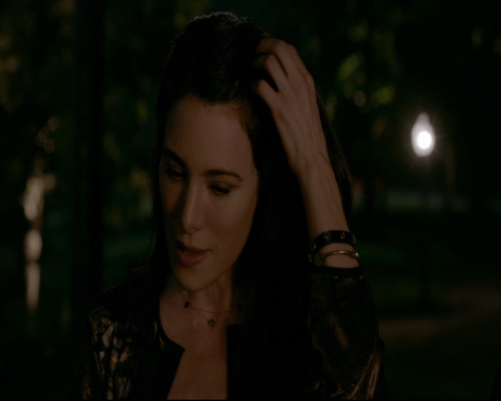 vampirediariesworld-dot-nl_TheOriginals5x03NeMeQuittePas05848.jpg