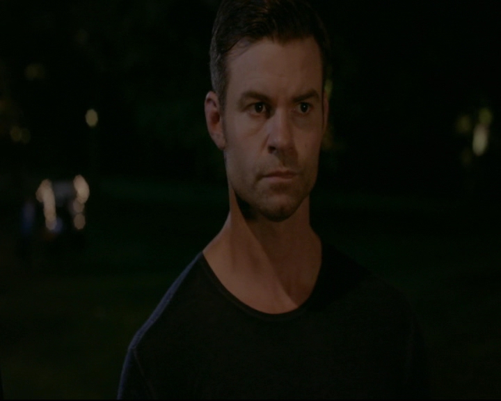 vampirediariesworld-dot-nl_TheOriginals5x03NeMeQuittePas05853.jpg