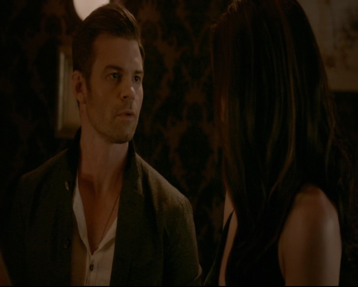 vampirediariesworld-dot-nl_TheOriginals5x03NeMeQuittePas06554.jpg