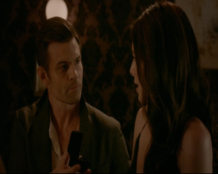 vampirediariesworld-dot-nl_TheOriginals5x03NeMeQuittePas06562.jpg