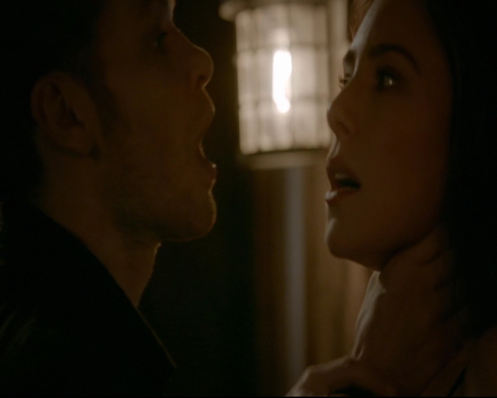 vampirediariesworld-dot-nl_TheOriginals5x03NeMeQuittePas06606.jpg