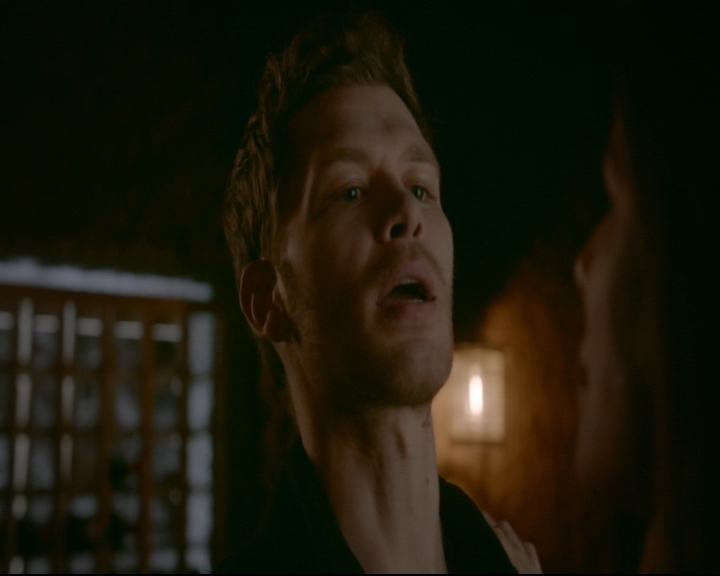 vampirediariesworld-dot-nl_TheOriginals5x03NeMeQuittePas06612.jpg