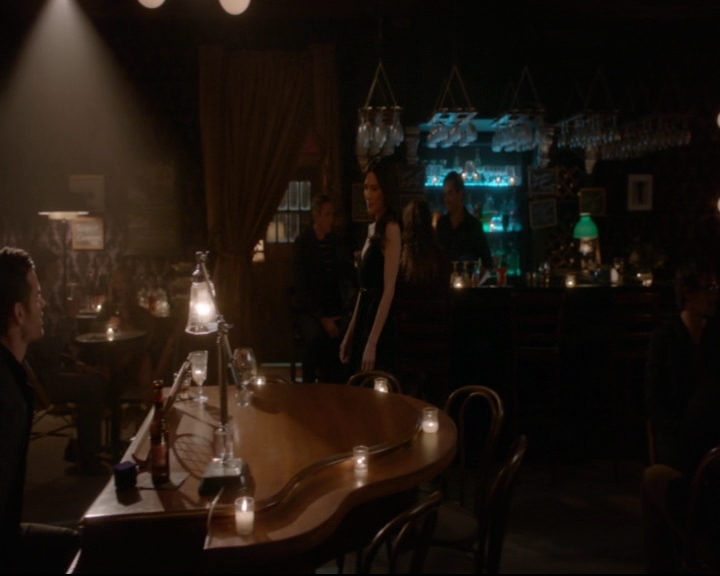 vampirediariesworld-dot-nl_TheOriginals5x03NeMeQuittePas06647.jpg