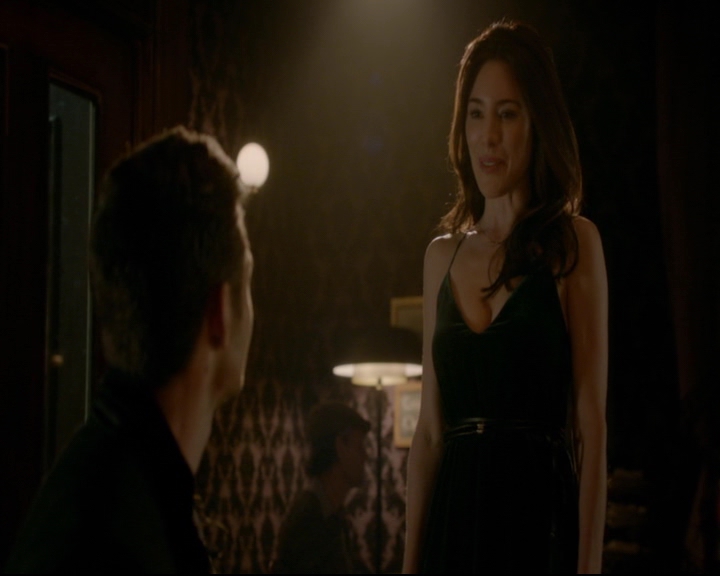 vampirediariesworld-dot-nl_TheOriginals5x03NeMeQuittePas06652.jpg