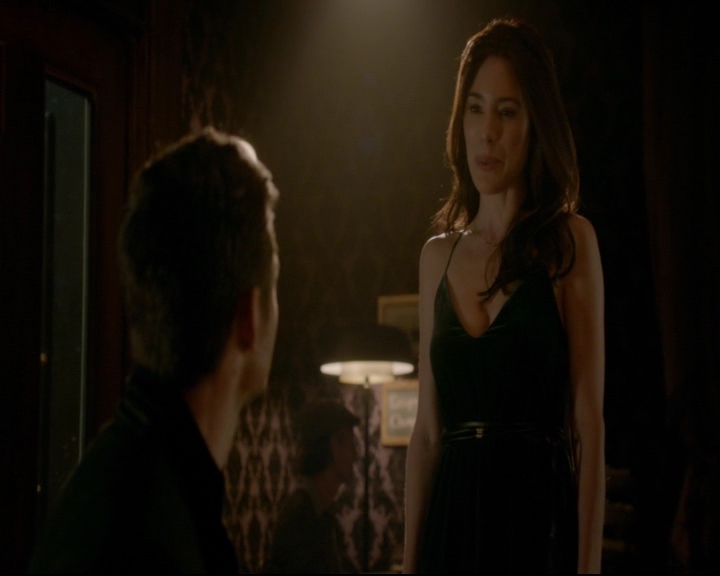 vampirediariesworld-dot-nl_TheOriginals5x03NeMeQuittePas06654.jpg