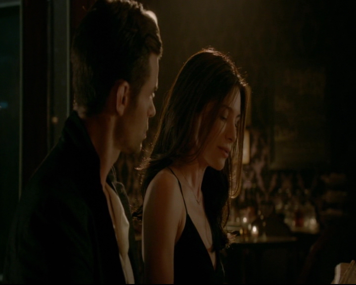 vampirediariesworld-dot-nl_TheOriginals5x03NeMeQuittePas06675.jpg