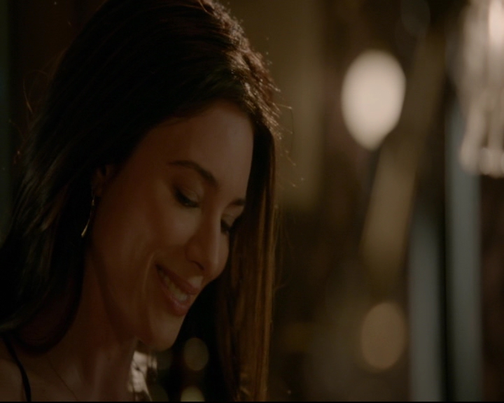 vampirediariesworld-dot-nl_TheOriginals5x03NeMeQuittePas06682.jpg