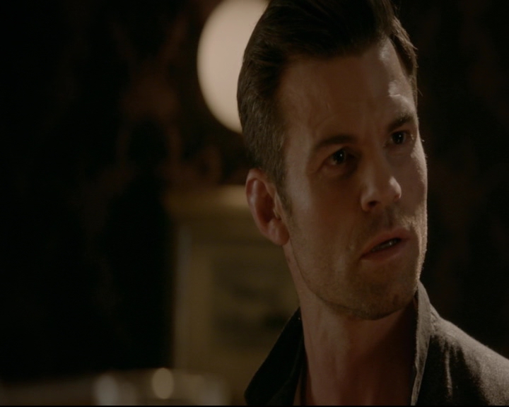 vampirediariesworld-dot-nl_TheOriginals5x03NeMeQuittePas06684.jpg