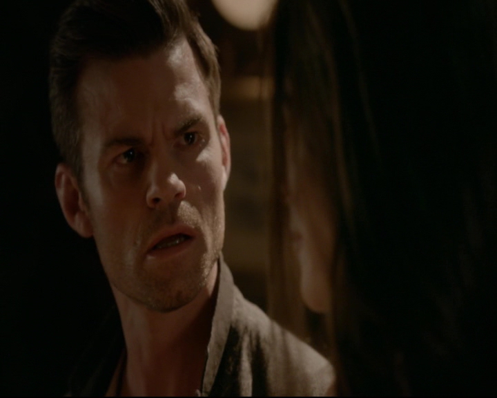 vampirediariesworld-dot-nl_TheOriginals5x03NeMeQuittePas06699.jpg