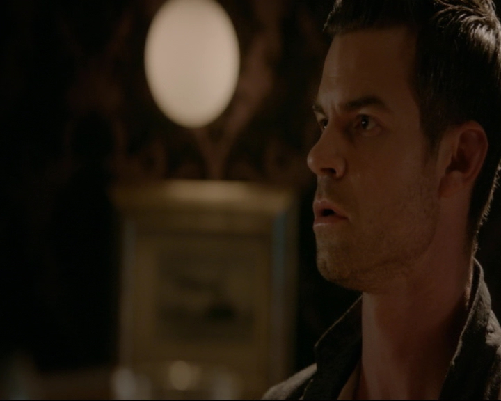 vampirediariesworld-dot-nl_TheOriginals5x03NeMeQuittePas06710.jpg