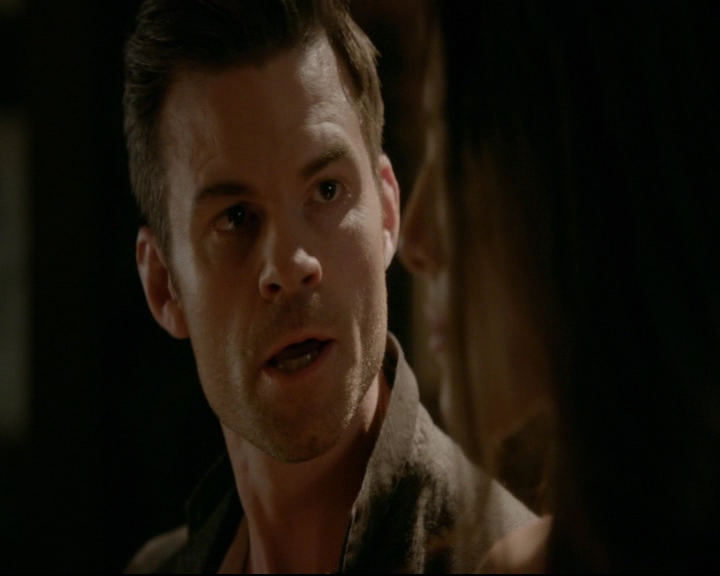 vampirediariesworld-dot-nl_TheOriginals5x03NeMeQuittePas06721.jpg