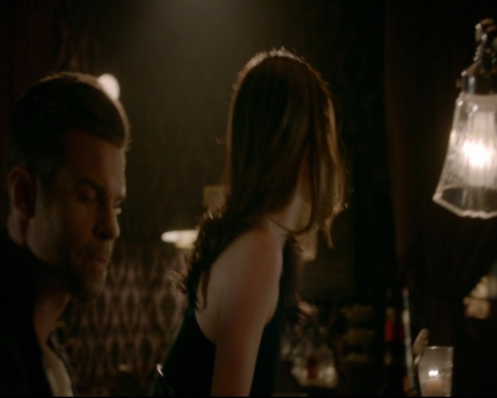 vampirediariesworld-dot-nl_TheOriginals5x03NeMeQuittePas06728.jpg