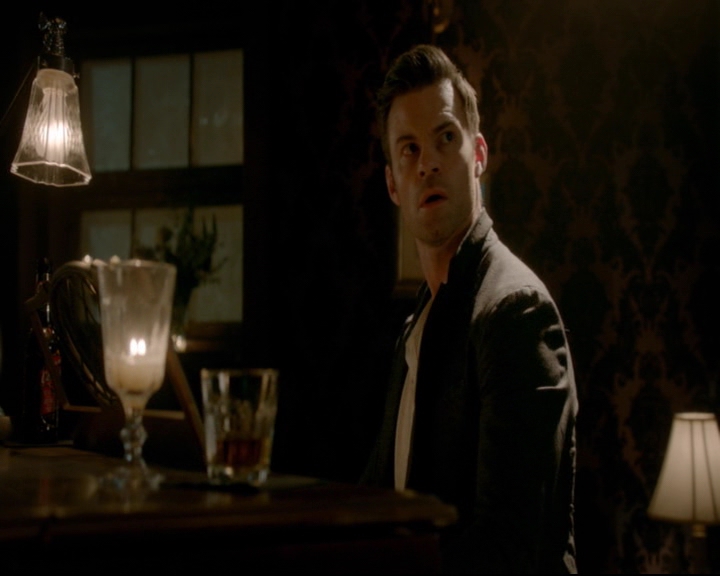 vampirediariesworld-dot-nl_TheOriginals5x03NeMeQuittePas06741.jpg