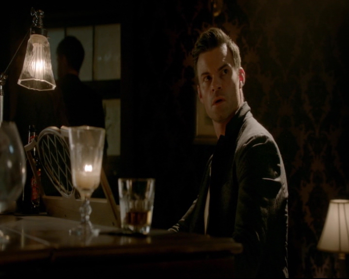 vampirediariesworld-dot-nl_TheOriginals5x03NeMeQuittePas06743.jpg