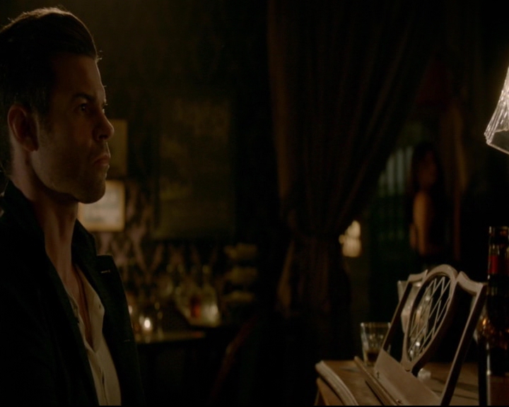 vampirediariesworld-dot-nl_TheOriginals5x03NeMeQuittePas06752.jpg