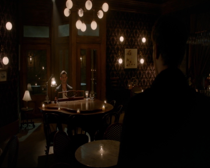 vampirediariesworld-dot-nl_TheOriginals5x03NeMeQuittePas06766.jpg