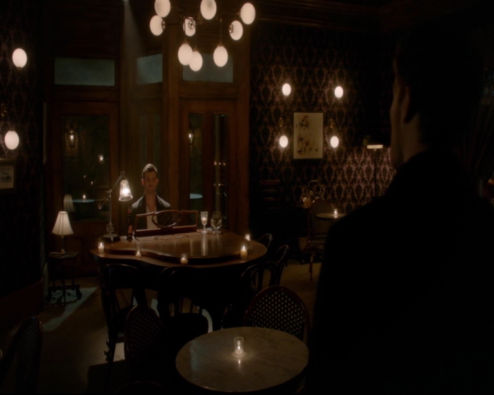 vampirediariesworld-dot-nl_TheOriginals5x03NeMeQuittePas06767.jpg