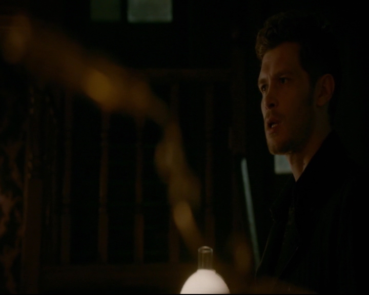 vampirediariesworld-dot-nl_TheOriginals5x03NeMeQuittePas06769.jpg