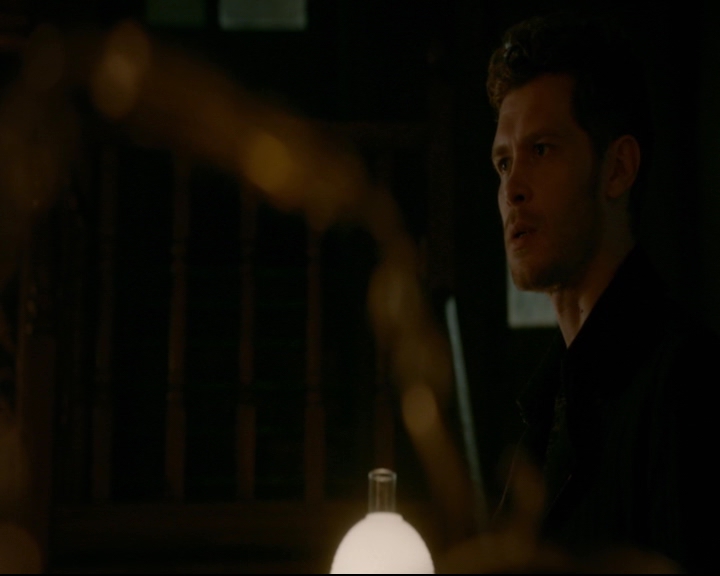 vampirediariesworld-dot-nl_TheOriginals5x03NeMeQuittePas06770.jpg