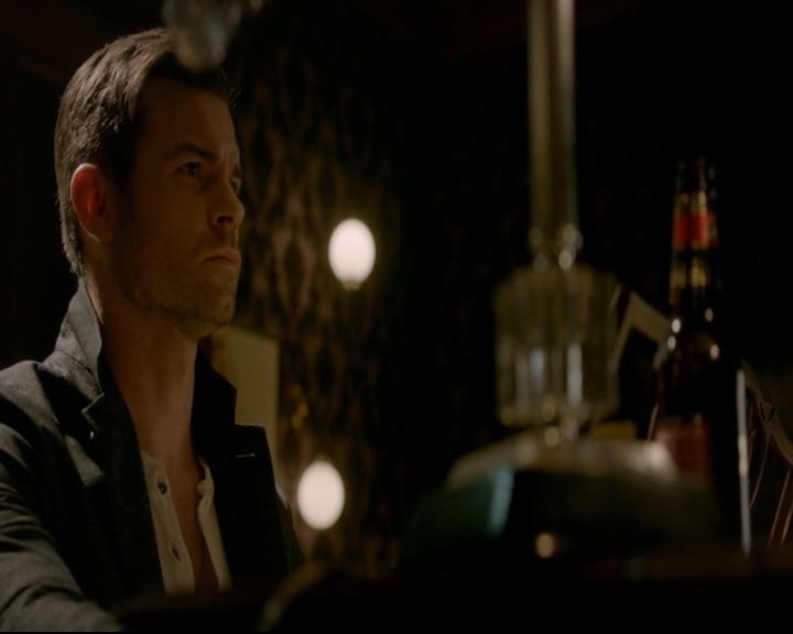 vampirediariesworld-dot-nl_TheOriginals5x03NeMeQuittePas06771.jpg